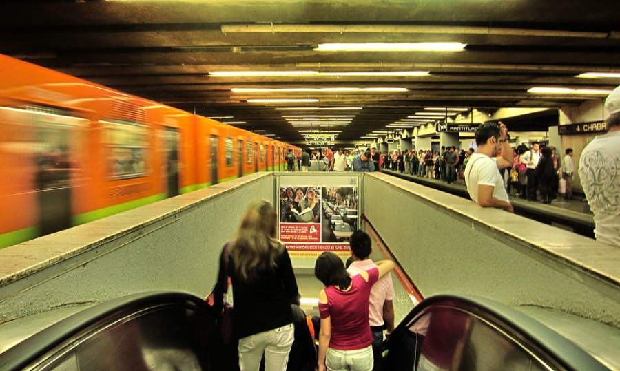 Hombre muere tras arrojarse a las vías en Metro Chabacano