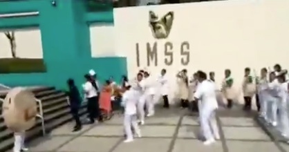 En el IMSS crean baile para prover la lactancia materna