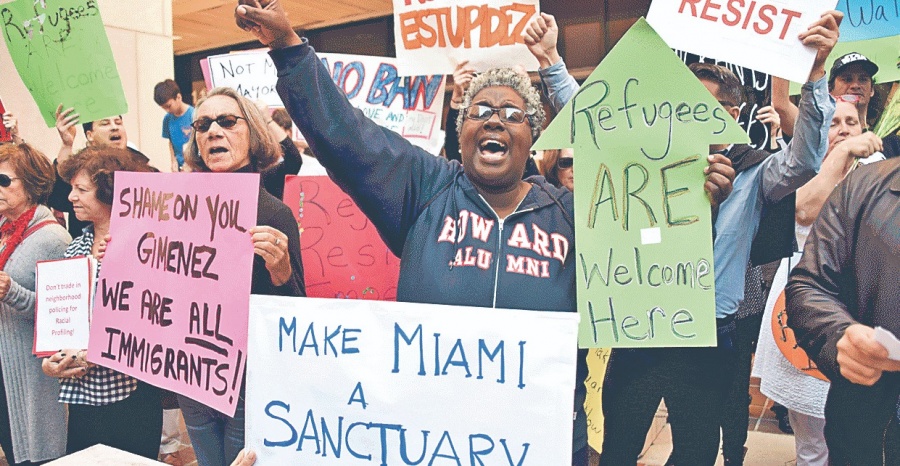 Demandan a Florida por ir contra refugios