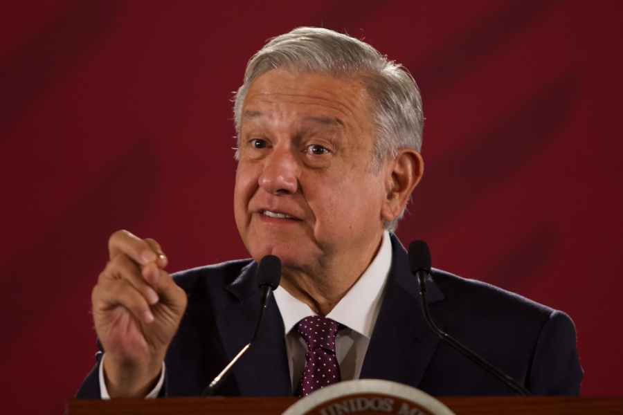 Defiende López Obrador gratuidad y acceso a universidades