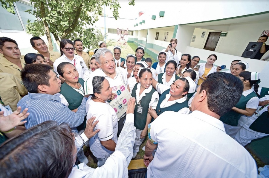 AMLO: Debe haber otros programas para jóvenes