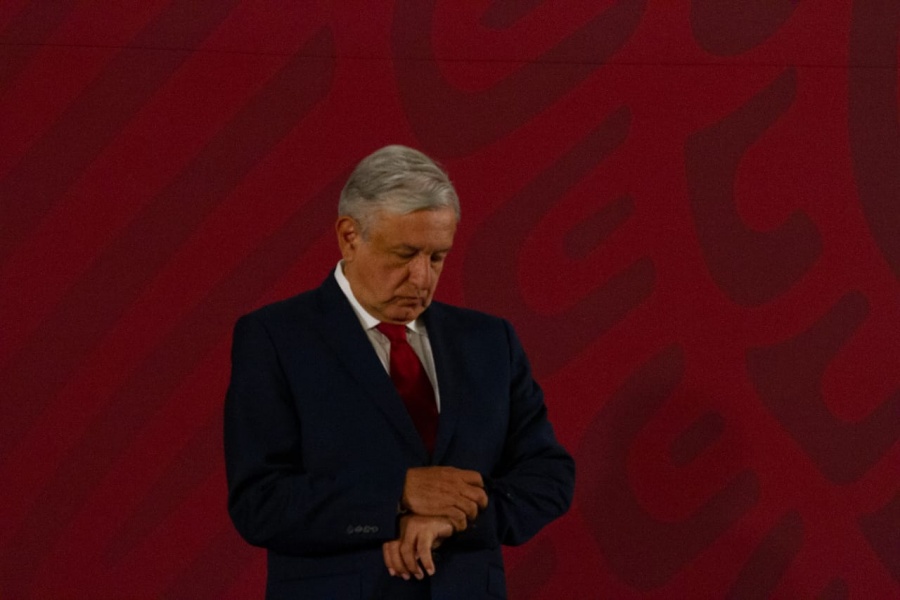 AMLO pide a la prensa “portarse bien” y apoyar a la 4T