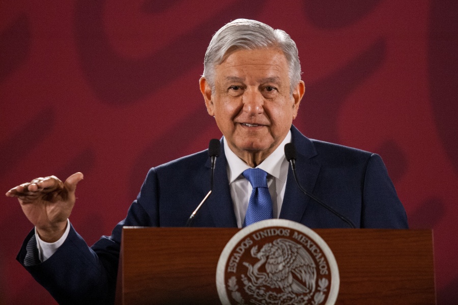 Asegura López Obrador que su salud está “al cien”