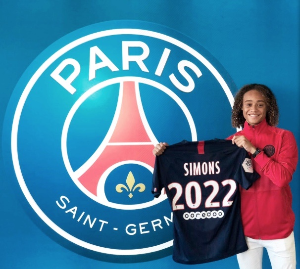 Xavi Simmons, deja al Barcelona y se va al PSG