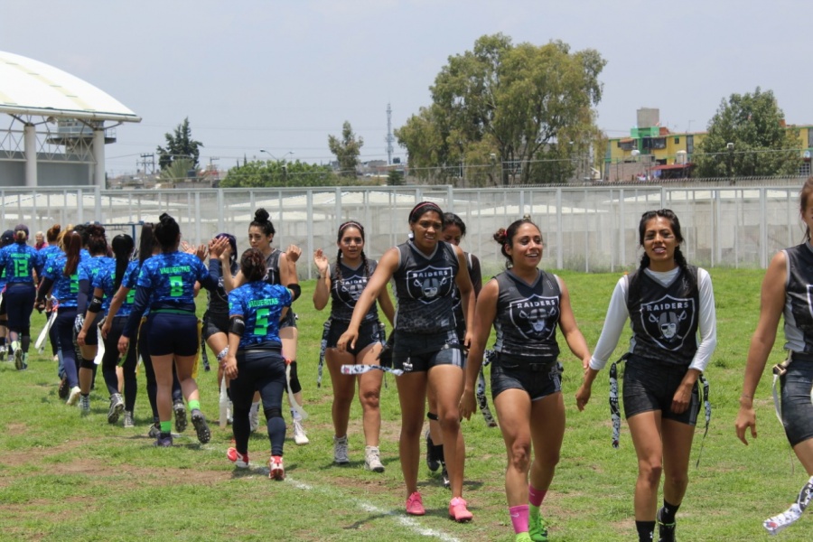 Disputan final de tochito bandera en penal de Santa Martha Acatitla