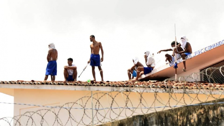 Motín en cárcel de Brasil deja 52 muertos