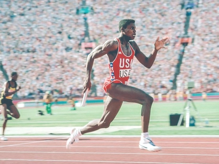 Invitan a Legendario Carl Lewis para premiar el Atletismo