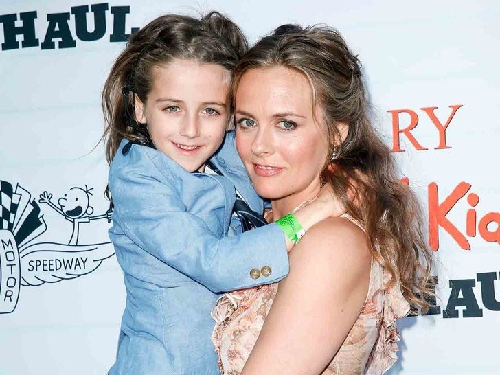 Alicia Silverstone atribuye el buen comportamiento de su hijo a su dieta vegana