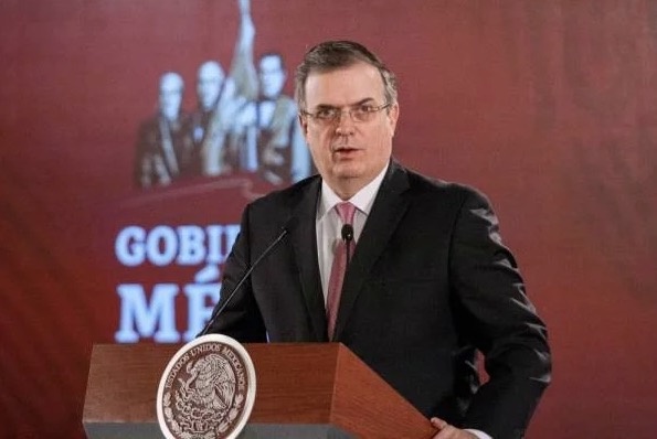 Ebrard propone que la FGR extradite a agresores