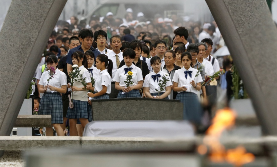 Japón conmemora 74 aniversario de bombardeo atómico en Hiroshima