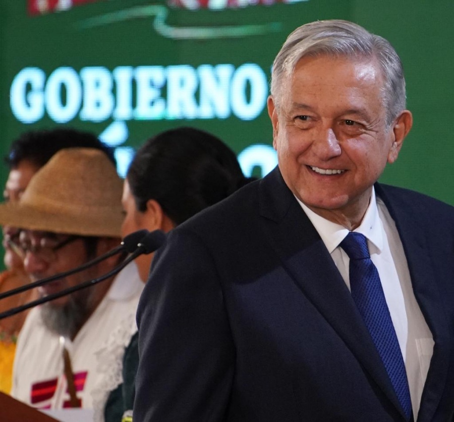 Se compromete AMLO a construir acueducto en la Laguna; reitera cancelación de metrobús