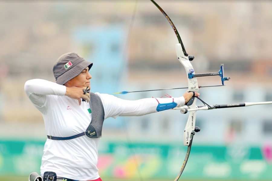 Ale Valencia, se mete a la Semifinal de Tiro con Arco