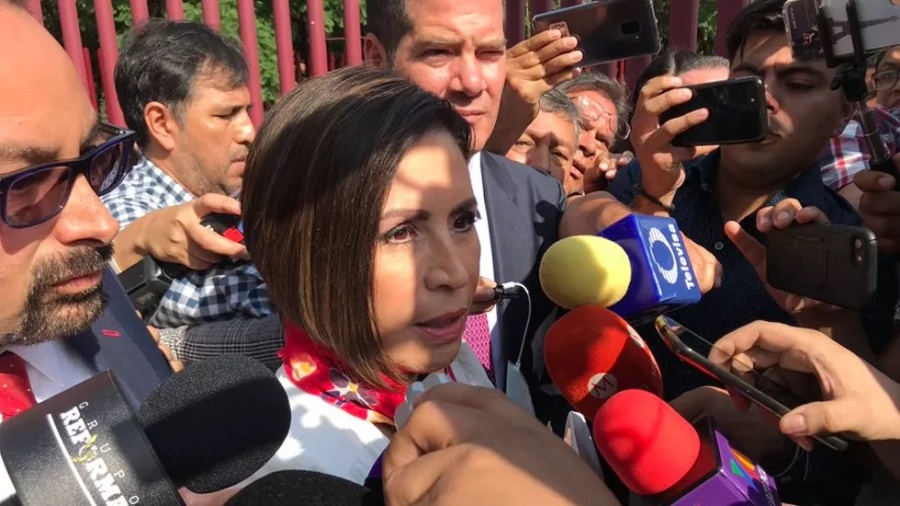 Llega Rosario Robles a Reclusorio Sur para reanudar comparecencia