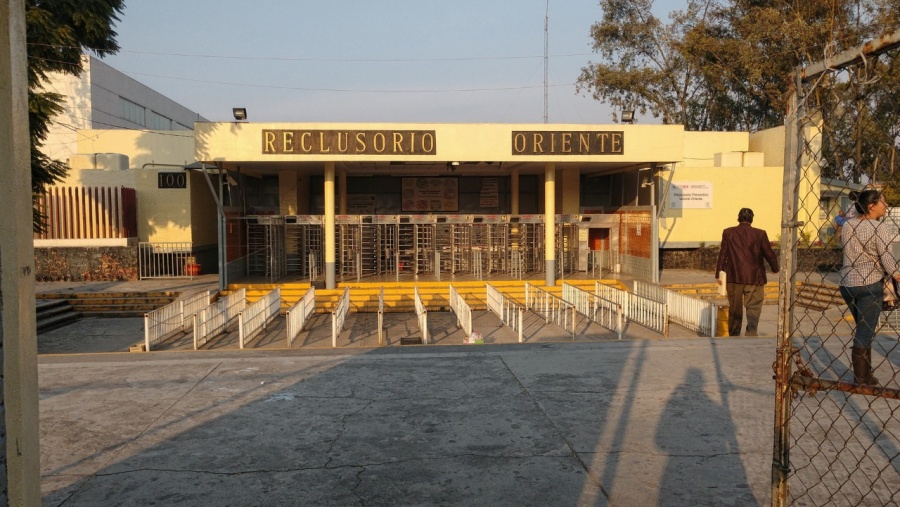 Por lo menos tres muertos causa un incendio en el Reclusorio Oriente