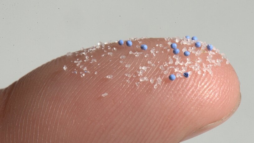 Microplásticos invaden el planeta… ¡hasta en la lluvia y la nieve!