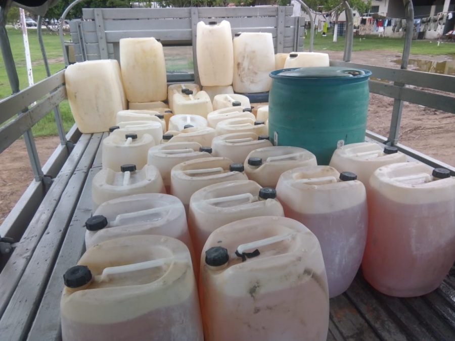 Marina asegura más de 500 litros de combustible en Guerrero