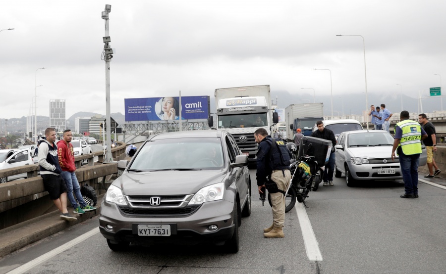 Abatido, secuestrador de autobús con rehenes en Río de Janeiro