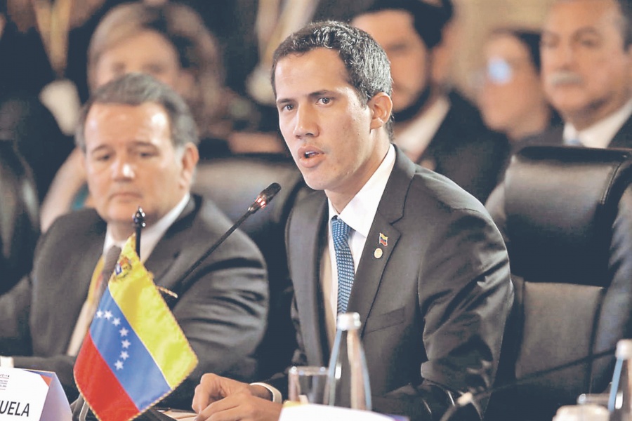 No es juego bloqueo naval de EU: Guaidó