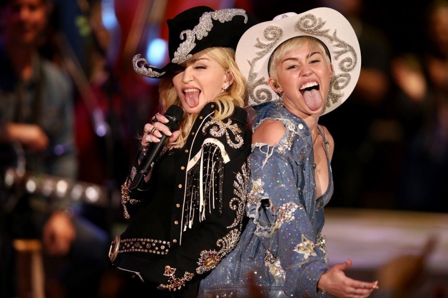 Madonna defiende a Miley Cyrus de las críticas recibidas tras su separación de Liam Hemsworth