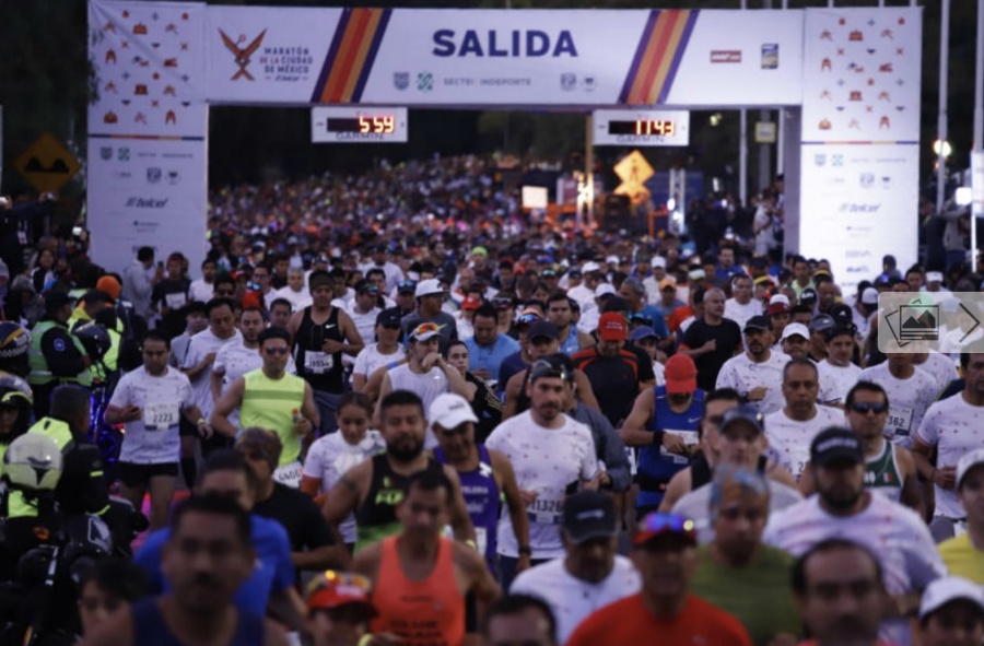 Sheinbaum da banderazo de salida a Maratón de la Ciudad de México