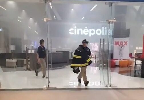 Desalojan a clientes de Plaza Puerta Tlatelolco por conato de incendio