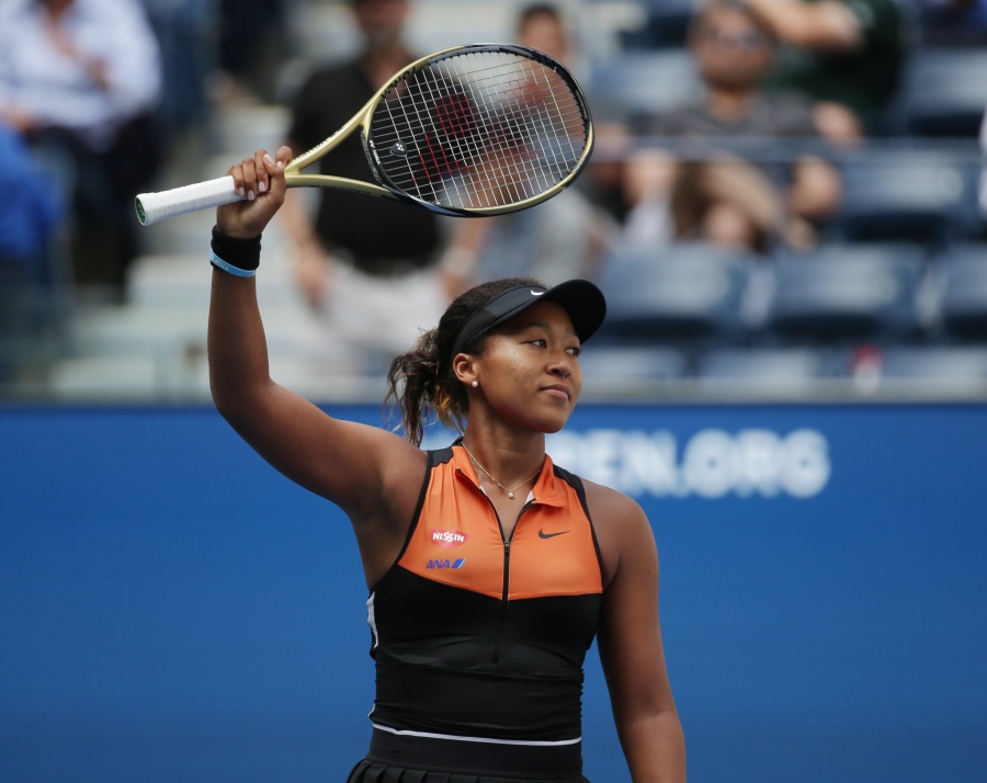 Naomi Osaka sufre pero avanza a segunda ronda; Thiem eliminado en el US Open