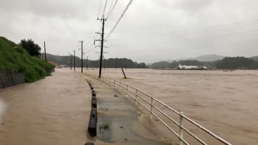 Debido a lluvias torrenciales, Japón emite alerta máxima