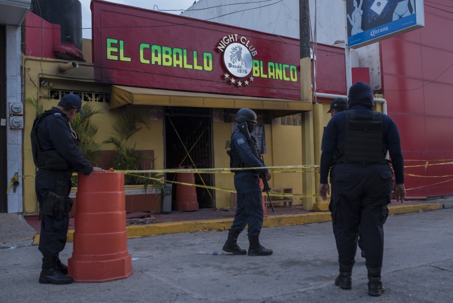 Detienen a dos presuntos implicados en ataque a bar de Coatzacoalcos