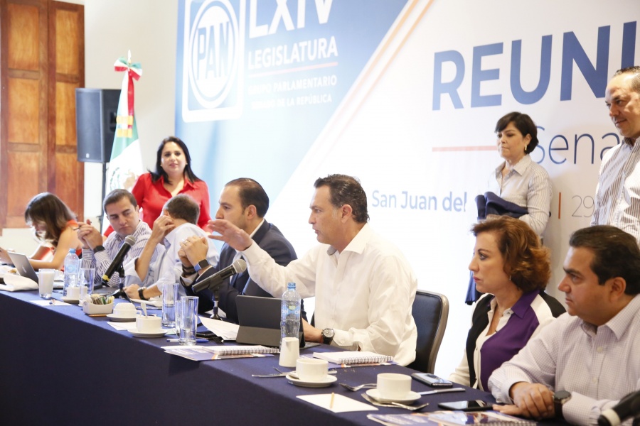 Trabajarán senadores del PAN en favor de las familias mexicanas