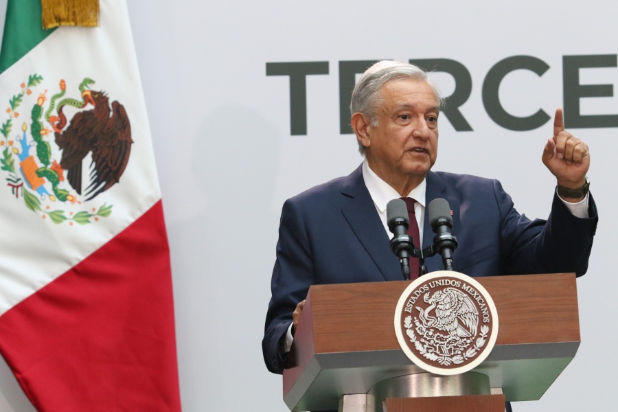 Con apoyo económico a comunidades se fortalece la vida familiar: AMLO