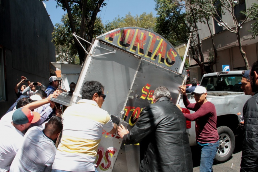 Se lleva a cabo operativo para recuperar espacios públicos en la Alcaldía Benito Juárez
