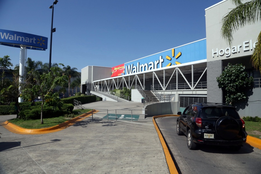 Por tiroteos, Walmart limitará la venta de municiones en Estados Unidos