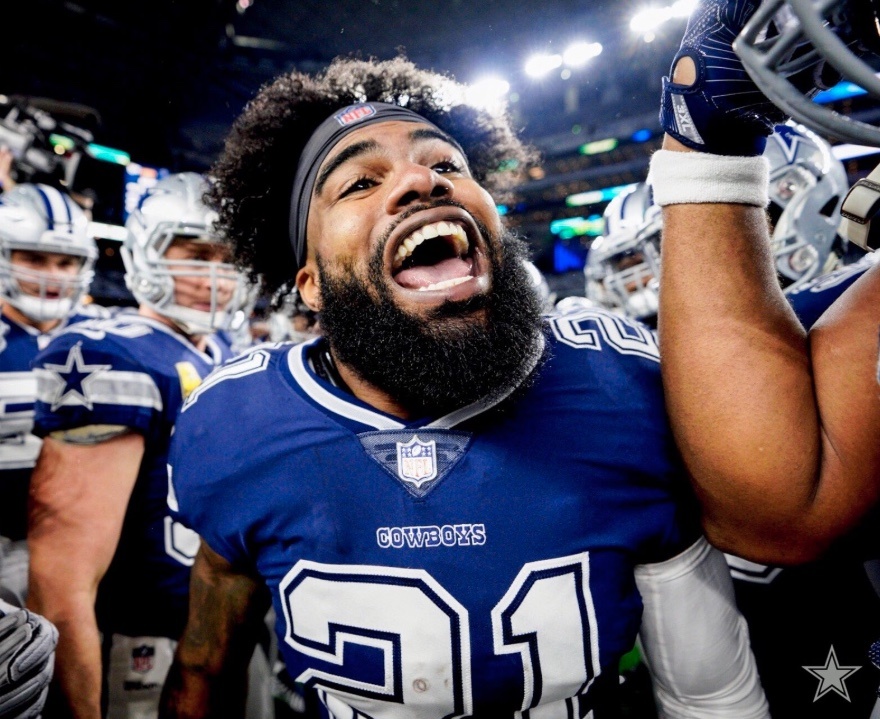 Dallas convierte a Ezekiel Elliott en el corredor mejor pagado de la NFL