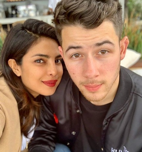 Priyanka Chopra le pone años de más a su marido Nick Jonas