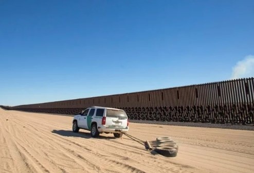 Trump promete 800 km de muro con México