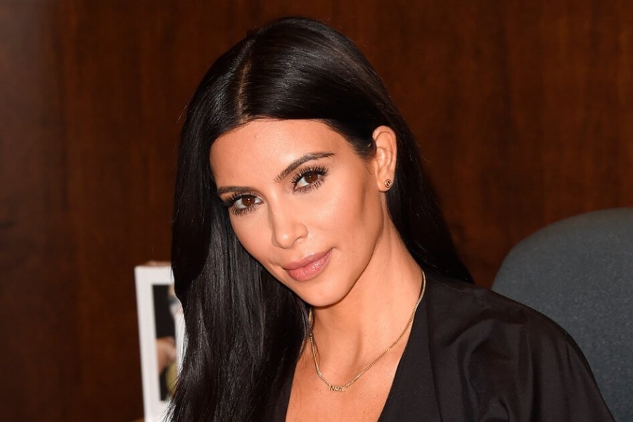 Las hermanas de Kim Kardashian aprueban su nueva línea de fajas