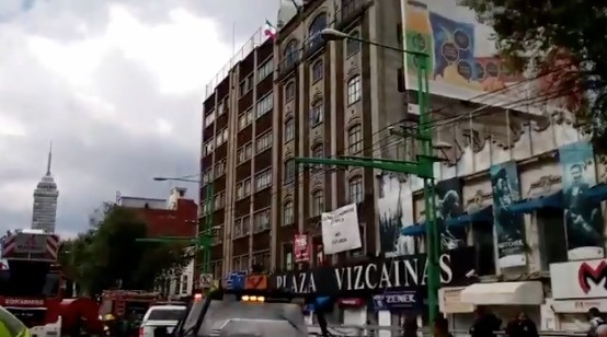 Sofocan incendio en Eje Central Lázaro Cárdenas y Vizcaínas