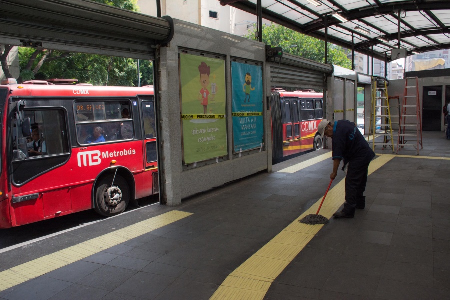 Por manifestación, suspenden servicio en estación Terminal 1 del Metrobús