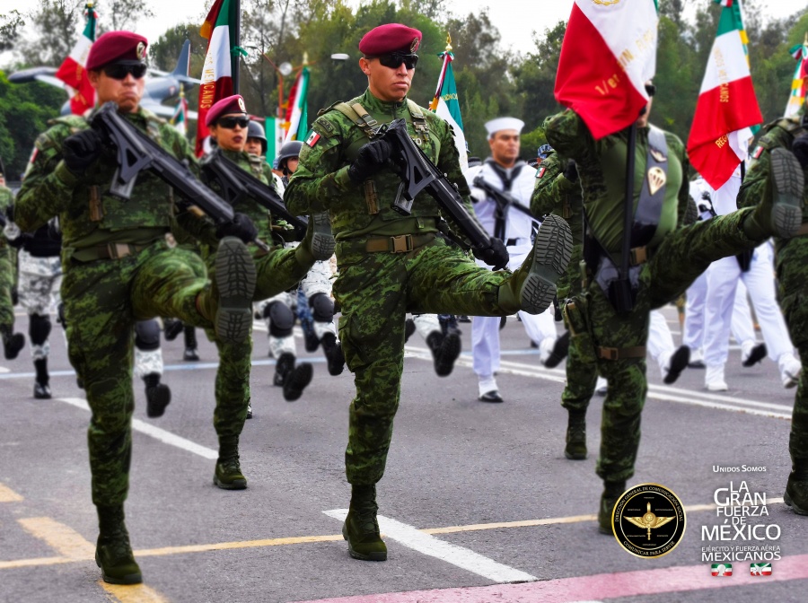 López Obrador encabezará el Desfile Militar 2019