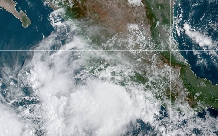 Activan Alerta Naranja en Michoacán, Guerrero y Jalisco por tormenta Lorena