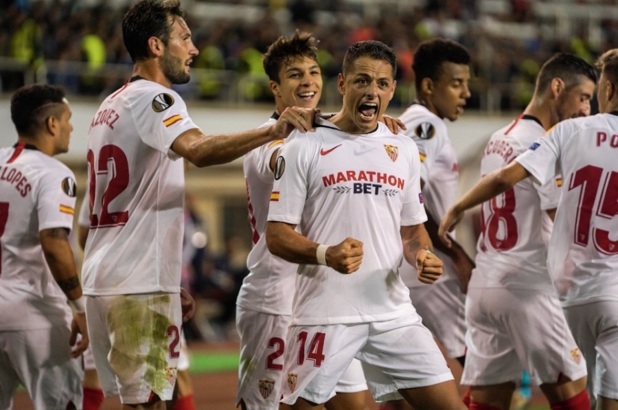 “Chicharito” anota su primer gol con el Sevilla en la Europa League