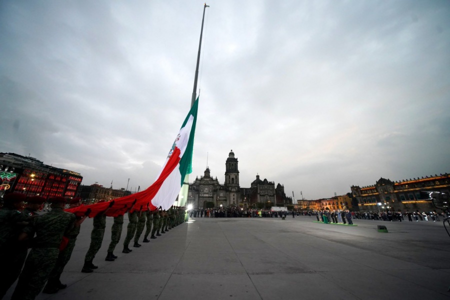 En el momento de las tragedias, la gente de la CDMX construye comunidad