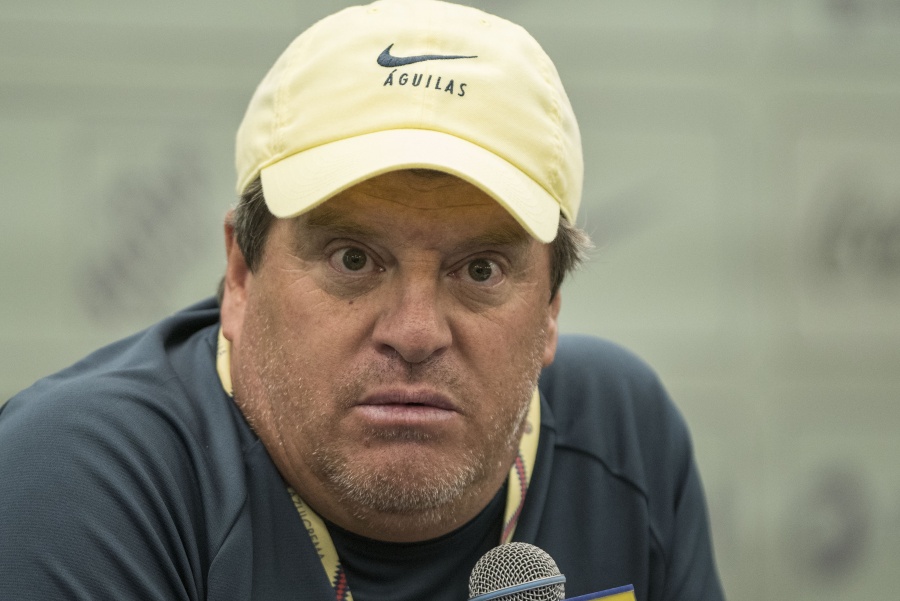 Miguel Herrera califica como “tarado” a Paul Delgadillo por palabras sobre la final del Clausura 2013