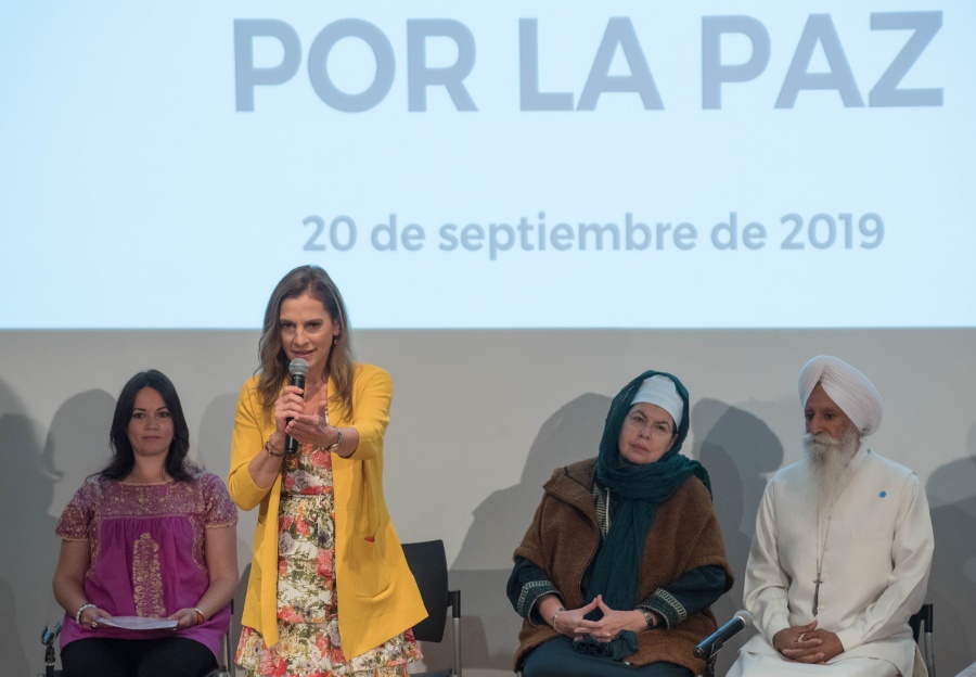 Gutiérrez Muller pide ejercer la paz con acción y respeto al prójimo