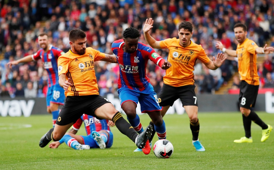 Raúl Jiménez y el Wolverhampton rescatan empate ante Crystal Palace