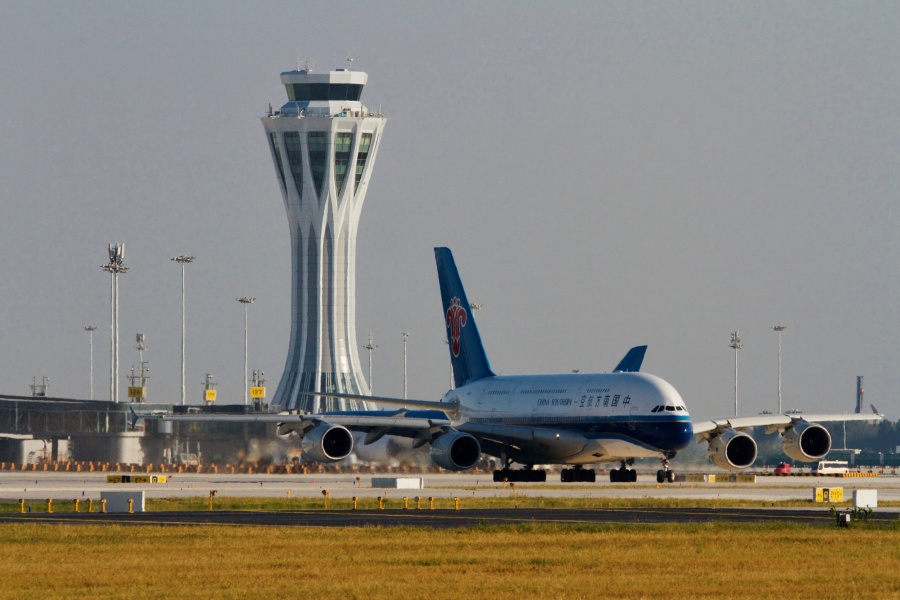 Inicia operaciones el nuevo mega aeropuerto de China