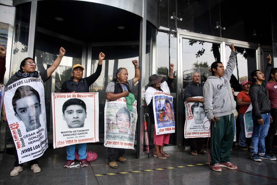 Exhortan diputados a FGR reencauzar investigación del caso Ayotzinapa