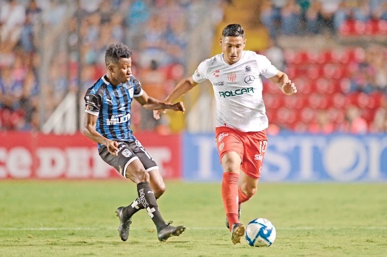 Necaxa sorprende a Gallos con mejor ofensiva de Liga