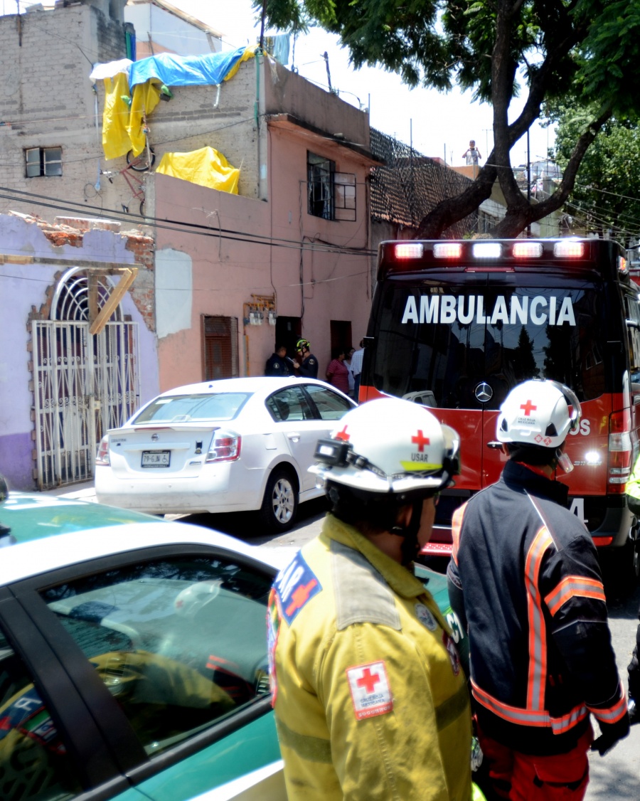 Atienden una explosión por gas en la colonia Portales