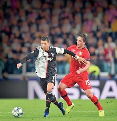 Cristiano sella goleada de la Juve al Leverkusen